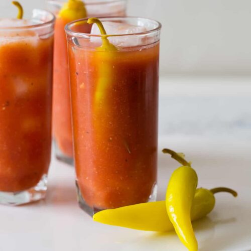 https://www.spoonforkbacon.com/wp-content/uploads/2013/10/simple-bloody-mary1-1-500x500.jpg