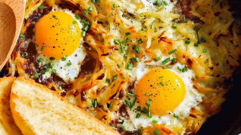 https://www.spoonforkbacon.com/wp-content/uploads/2017/08/cheesy-skillet-hashbrown-eggs-recipe-480x270.jpg