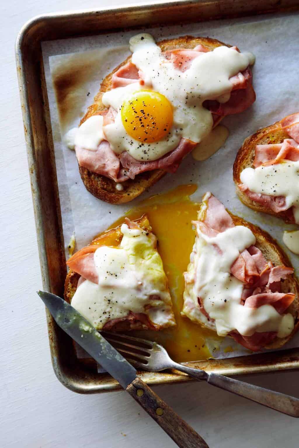 Croque Madame recipe - breakfast sandwich | Spoon Fork Bacon