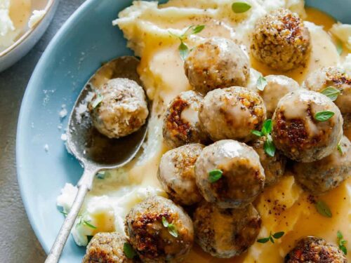 https://www.spoonforkbacon.com/wp-content/uploads/2019/01/vegan_swedish_meatballs-500x375.jpg