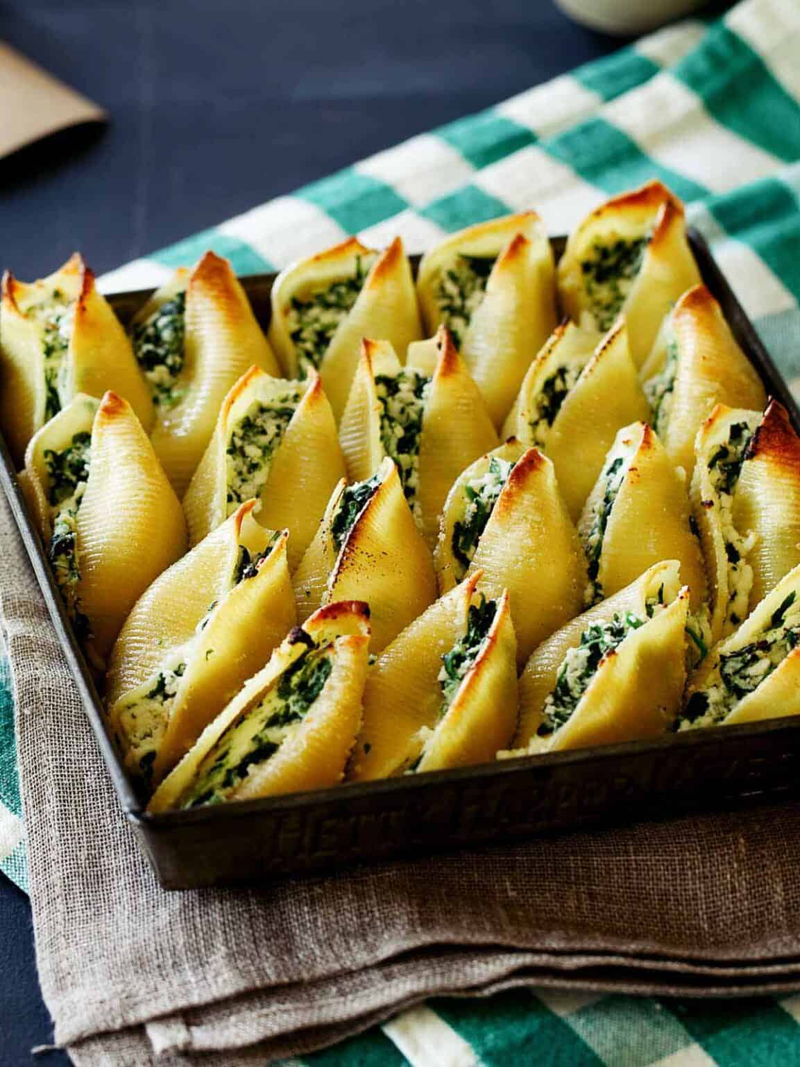 Simple Spinach and Ricotta Stuffed Shells | Spoon Fork Bacon