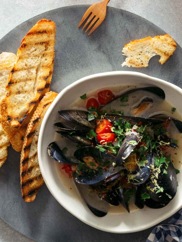 White Wine Steamed Mussels | Spoon Fork Bacon