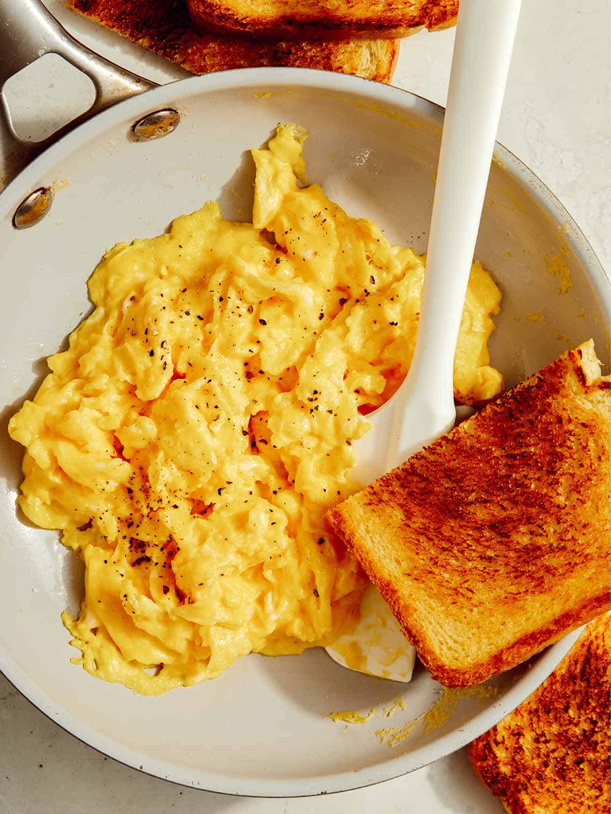 How to Make Scrambled Eggs Perfectly, Step by Step
