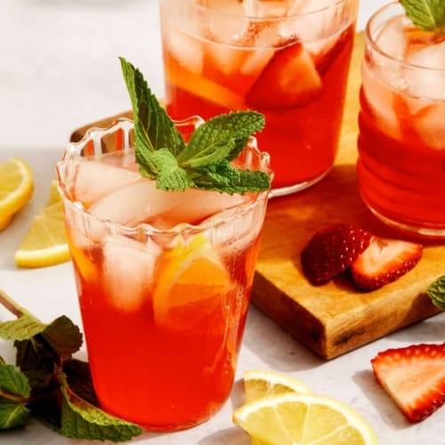 Strawberry Lemonade (4 Ingredients!) - Girl Gone Gourmet