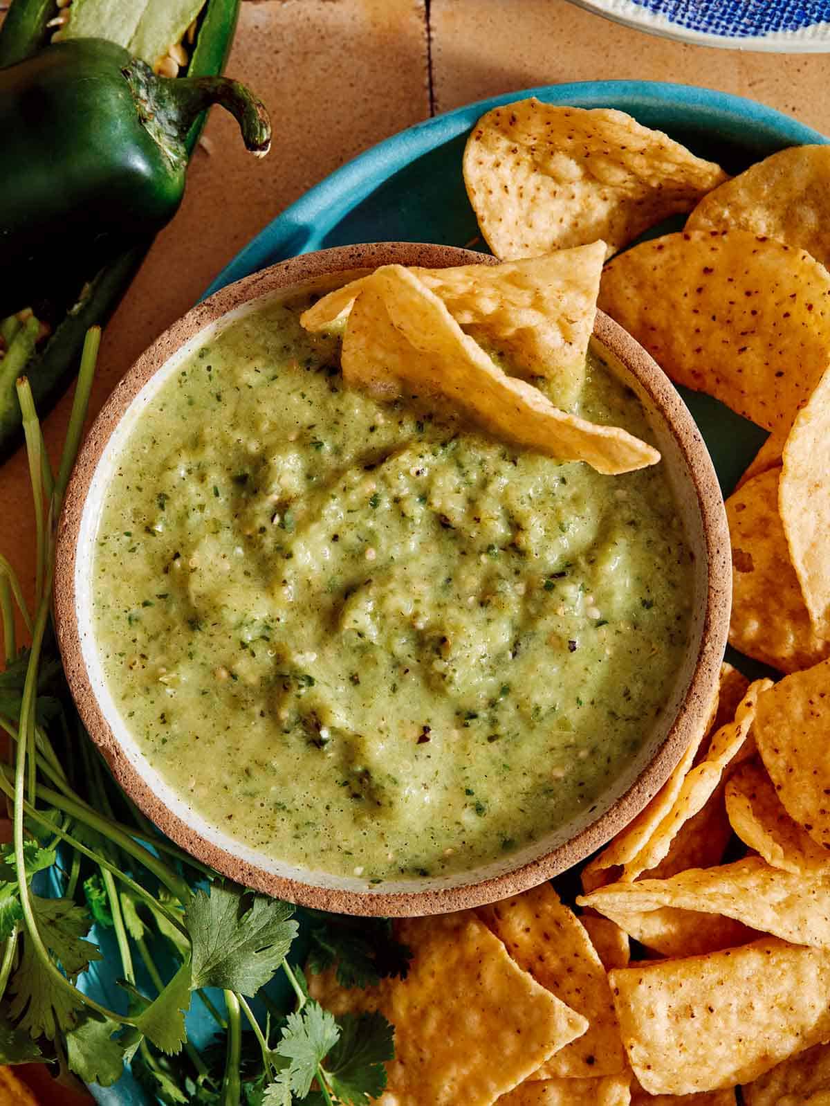 Tomatillo salsa recipe with chips.